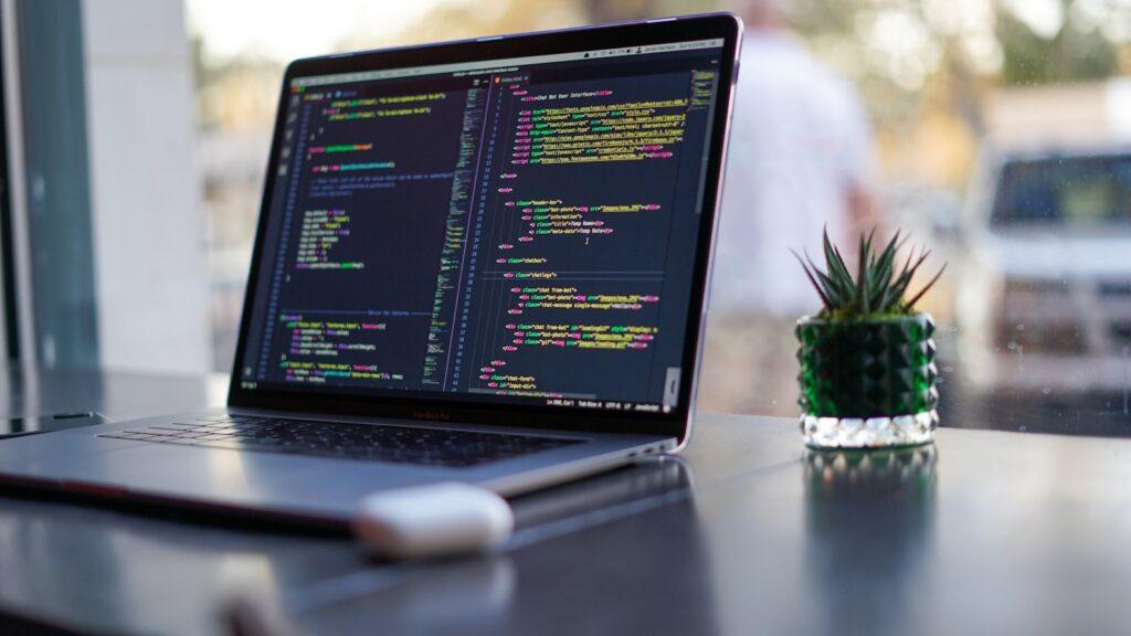 Softwares de programación avanzada: facilitarte la vida